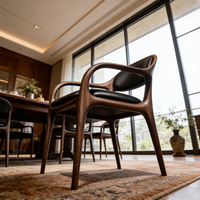Chaise de salle à manger moderne de luxe en bois massif avec siège en cuir, style mi-siècle, fauteuil pour la maison et les restaurants