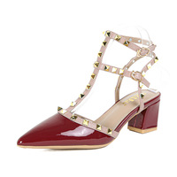 Escarpins à talons cloutés pour femme, bout pointu, talon moyen 3-6 cm, grandes tailles, élégants, bout fermé, semelle extérieure en caoutchouc, chaussures simples printemps-été