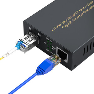 Gigabit SFP thu phát quang 10/100/1000M 1 SFP sợi khe cắm 1 RJ45 <span class=keywords><strong>Ethernet</strong></span> phương tiện truyền thông chuyển đổi - Product Image 4