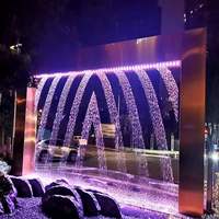 Rideau d'eau numérique moderne avec lumière LED multicolore Produit de jardin graphique en pierre