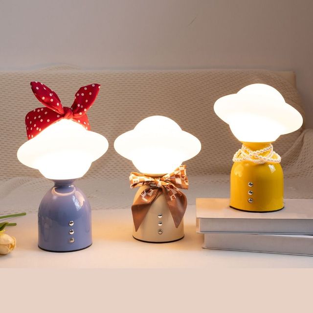 Creative Rechargeable Modern Minimalist Cartoon Design Living Room Atmosphere Gift Touch Cordless LED Table Lamp for Bedroom