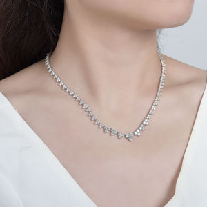 Collier pour femme en or blanc plaqué or et rhodium, avec moissanite, idéal pour un anniversaire ou une soirée de gala - Product Image 5
