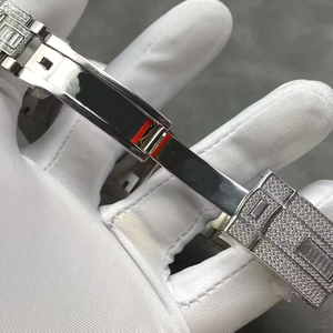 Luxury full-<b>diamond</b> 41mm 3235 automatic movement 904L carbon-silicon <b>diamond</b> mechanical <b>watch</b> for men women with custom logo - Product Image 5