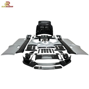 Kits de carrosserie MSY Style en fibre de carbone sèche partielle pour Land Rover Defender 2024 : Capot avant, Jupes latérales, Ailes et Pare-chocs arrière en carbone - Product Image 1