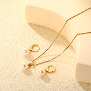 Ensemble de boucles d'oreilles et collier en perles plaqué or, perles rondes, bijoux pour femmes, usage quotidien, design géométrique, ensemble de bijoux fins - Product Image 3