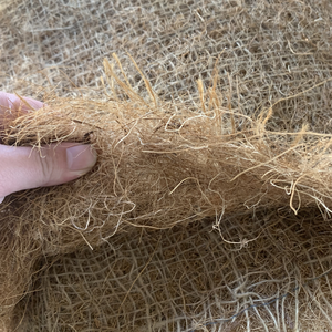 Couverture anti-érosion en fibre <span class=keywords><strong>de</strong></span> coco haute résistance pour la protection des pentes raides et des canaux - Product Image 4