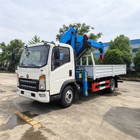 Camion grue articulée Sinotruk Howo 4x2 de 4 tonnes avec bras hydraulique pliable, fourni par l'usine