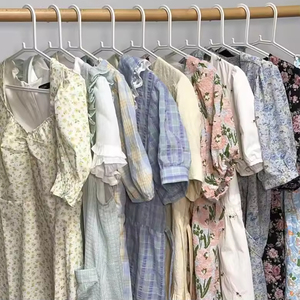 เสื้อผ้าแบรนด์เนมมือสองสำหรับผู้หญิง คอลเลคชั่นฤดูร้อนปี 2026 ชุดเดรสสายเดี่ยวสไตล์ฝรั่งเศส ขายส่ง - Product Image 3