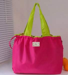 Bolsa de Compras de Nailon Resistente con Diseño Geométrico Ecológico Personalizado, Plegable, Reutilizable, con Cierre de Cordón y Logotipo Personalizado - Product Image 5