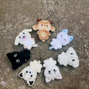 E Group Fuwa Nishimura <span class=keywords><strong>Riki</strong></span> Liang Zhenyuan Park Seong-hoon Kim Seonwoo Muñeco de Peluche Pequeño de 10cm para Mochila con Relleno de Algodón PP - Product Image 3
