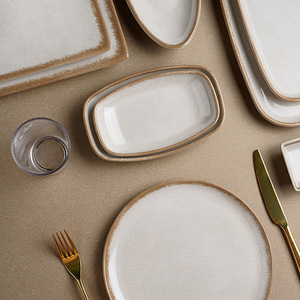 Assiette en Mélamine Beige Craquelé « Radiant Ice » dans un Ravissant Service de Vaisselle en Mélamine - Product Image 2