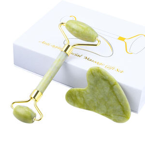 Set di Massaggio <span class=keywords><strong>Viso</strong></span> e Corpo in Giada Verde Naturale all'Ingrosso, Kit di Alta Qualità con <span class=keywords><strong>Rullo</strong></span> <span class=keywords><strong>per</strong></span> il <span class=keywords><strong>Viso</strong></span> e Gua Sha - Product Image 1