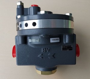 Amplificador de Volumen Neumático 2625-12, Amplificador 1:1, Suministro de 10.3 bar, Entrada de 1/4 NPT, Salida de 3/4 NPT - Product Image 1