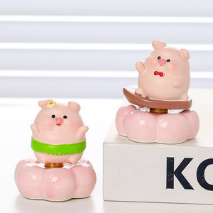 Décoration de bureau en forme de cochon de dessin animé, 4 pièces, en résine, fournitures de bureau, cadeau d'anniversaire - Product Image 3