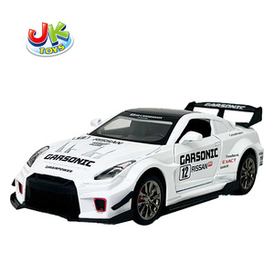 Modellino <span class=keywords><strong>Auto</strong></span> in Lega <span class=keywords><strong>Nissan</strong></span> <span class=keywords><strong>GTR</strong></span> 1:32 con Funzione Pull-Back e Luci IC, Veicolo Giocattolo da Collezione per Bambini, Confezione con Finestra - Product Image 2