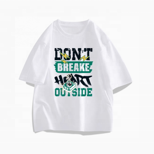 Camiseta Blanca para Hombre, Cuello Redondo, Manga Corta, Estilo Urbano, Logotipo con Letras Impresas, Personalizada, 100% Algodón Jersey, Corte Regular - Product Image 1