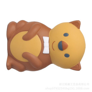 Oso de Peluche Navideño de 4-4.9 Pulgadas, Plástico con Acabado Mate, Juguete Decorativo para Interiores - Product Image 4