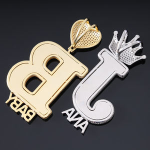 2025 nuovo arrivo Mini nome personalizzato Hip Hop <span class=keywords><strong>con</strong></span> lettera iniziale maiuscola ciondolo corona a <span class=keywords><strong>cuore</strong></span> cerchio CZ nome gioielli personalizzati - Product Image 6
