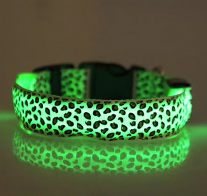 조정 가능한 <span class=keywords><strong>LED</strong></span> 개 목걸이 충전식 분실 방지 야간 깜박임 조명 우아한 간단한 솔리드 나일론 반사 현대 럭셔리 - Product Image 2