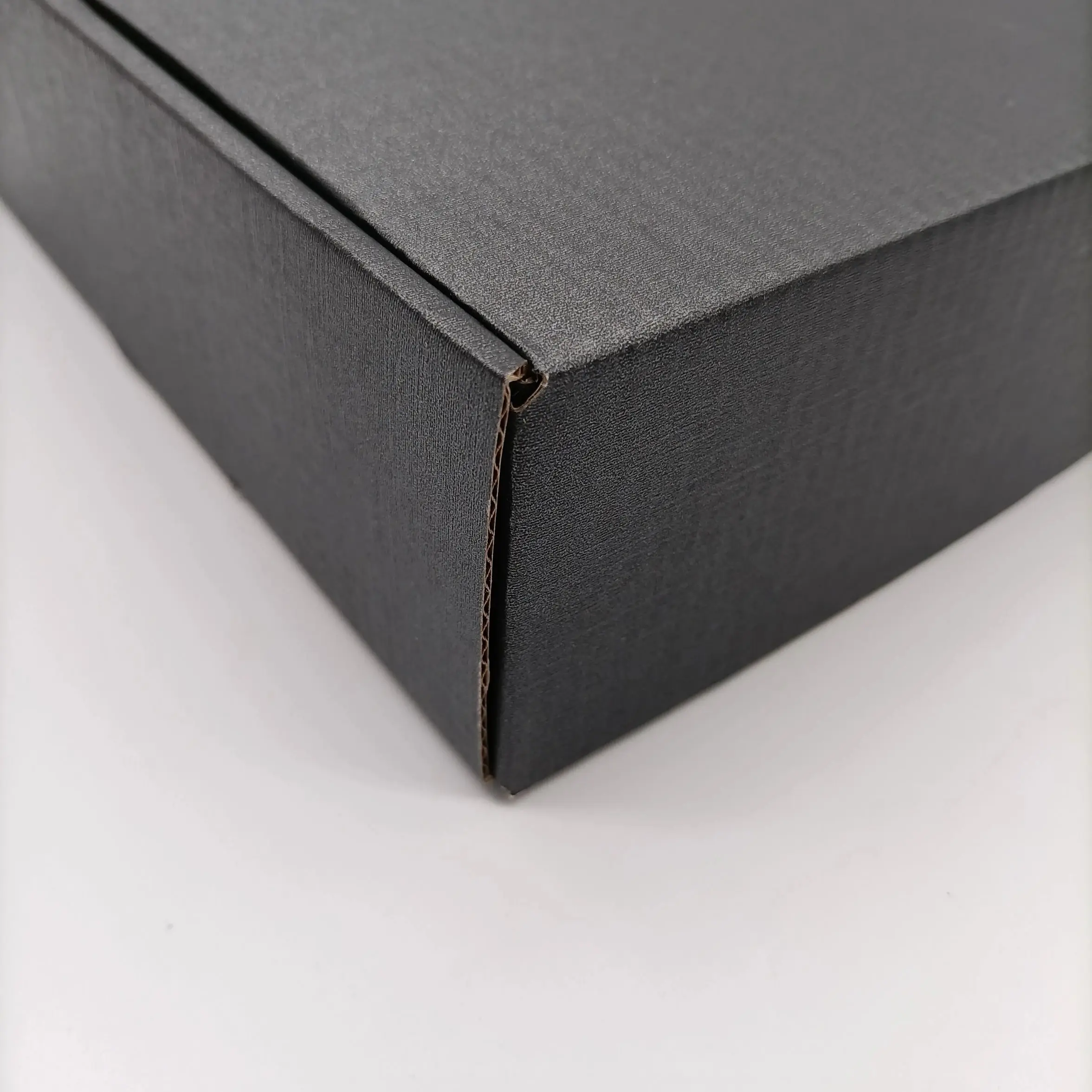 Solução de empacotamento de caixa de papel ecomércio, caixa de papel personalizada de marca com cartão de papel/lenço de papel/adesivo de papel para envio
