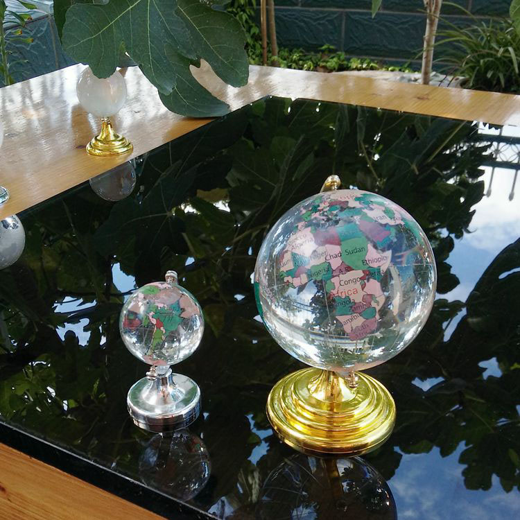 earth globe rotating