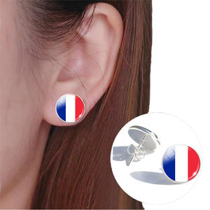 फैशन फ्लैग ईयररिंग्स संग्रह. ग्लास कैबोचोन गुंबद के साथ टिकाऊ मिश्र धातु स्टड के साथ टिकाऊ मिश्र धातु स्टड - Product Image 1