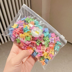 กิ๊บติดผ<span class=keywords><strong>ม</strong></span>พลาสติกหลากสีสัน หลายแบ<span class=keywords><strong>บ</strong></span> ขนาดเล็ก รูปดอกเบญจ<span class=keywords><strong>ม</strong></span>าศ <span class=keywords><strong>บ</strong></span>รรจุภัณฑ์รักษ์โลก สำหรับทรงผ<span class=keywords><strong>ม</strong></span>เด็กในชีวิตประจำวัน - Product Image 3