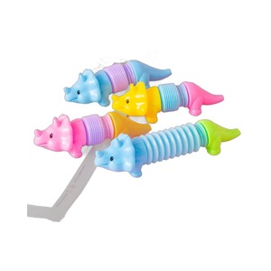 Juguete de dinosaurio con manguera telescópica para niños de 2 a 4 años, juguete unisex de plástico para aliviar el estrés - Product Image 4