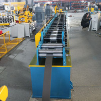 Machine de formage à froid pour rayonnages professionnels d'entrepôt : Machine de formage à froid pour rayonnages verticaux sur mesure avec service