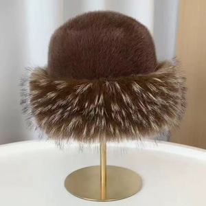 Nouveau chapeau mongol en peluche transfrontalier, chaud en hiver, en fausse fourrure de vison, élégant, avec protection pour les oreilles - Product Image 6