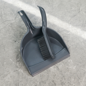 Escoba Doméstica para Eliminar Pelo de Mascotas, Cepillo de Goma y Recogedor - Product Image 3
