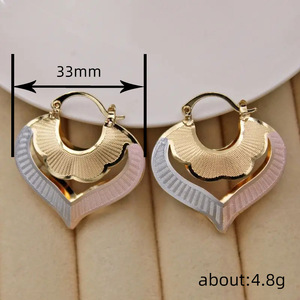 Women's Heart Multi Color Oil Painting Style Ear Cuff Fashion Jewelry - Product Image 4