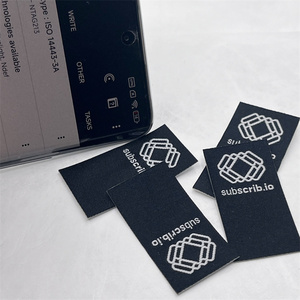 Etiquetas personalizadas para el cuello, etiquetas tejidas con nombre y logotipo, etiquetas para coser en la ropa con tecnología NFC. - Product Image 6