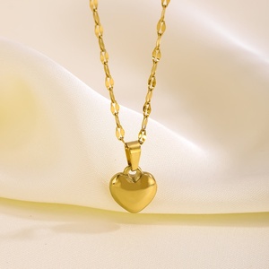 Conjunto de Joyería de Moda para Mujer con Collar, Pendientes y Pulsera con Colgante de Corazón de Amor, Bañado en Oro de 18K y Acero Inoxidable, Regalo de Joyería para Boda - Product Image 3