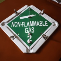Personnaliser ensemble de plaques de sécurité Hazmat étiquettes de camion pour les pays tels que les États-Unis, l'Europe, l'Australie, etc.