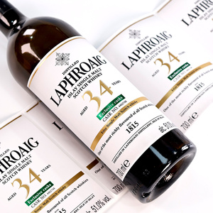 Etiquetas personalizadas para botellas de vino, directamente de fábrica |   Pegatinas Adhesivas de Vinilo Ecológicas, Impresión UV con Lámina Dorada, Biodegradables, Resistentes al Calor - Product Image 1