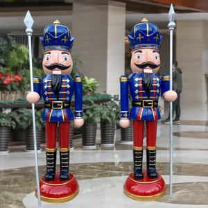 Vente en gros de dessin animé <span class=keywords><strong>Casse</strong></span>-<span class=keywords><strong>Noisette</strong></span> Sculpture FRP Peint Personnages pour centre commercial Hôtel Entrée Résine Soldats Bienvenue Décoration - Product Image 6