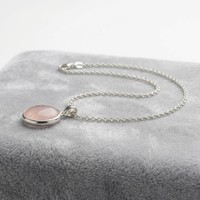 Collier pour femme minimaliste ovale en fausse pierre de quartz rose, plaqué argent, chaîne fine, délicat, pour usage quotidien, vente en gros