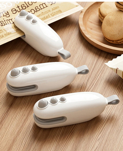 Máquina Selladora Magnética Portátil Mini de ABS al por Mayor, Recargable por USB, para Bolsas de Alimentos, de Doble Uso, para el Hogar - Product Image 6