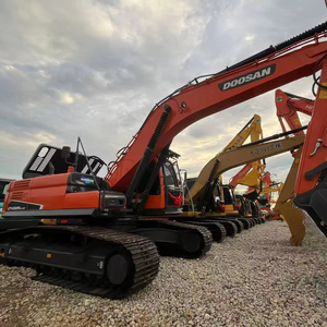 Excavatrice d'occasion Doosan DX225LC fabriquée en Corée, 22 tonnes, moteur 151 kW, capacité de la benne de 1,22 m³ - Product Image 1