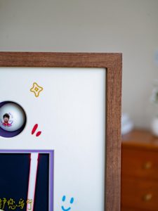 Cadre <span class=keywords><strong>photo</strong></span> mural Ludaye en bois massif de noyer moderne, fait main, durable et écologique, avec impression UV pour balles de tennis de table - Product Image 3