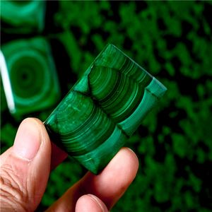 หินมาลาไคต์ทรงสี่เหลี่ยมธรรมชาติ แฟชั่นฮวงจุ้ยสำหรับทำเครื่องประดับ สร้อยคอ สร้อยข้อมือ จี้นำโชคสุดฮิต - Product Image 6