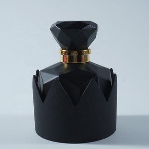 Eau de <span class=keywords><strong>Parfum</strong></span> pour <span class=keywords><strong>Homme</strong></span> Crown Diamond 50ml Longue Durée, <span class=keywords><strong>Parfum</strong></span> Personnalisé OEM - Product Image 3