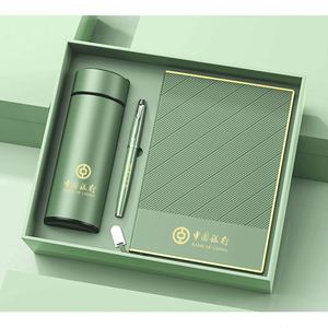 Set de Regalo Personalizable de Lujo para Empresas, Cuaderno, Termo, Bolígrafo y Botella, para el Día del Padre y Graduación, Venta al Por Mayor - Product Image 1