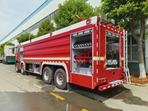 <span class=keywords><strong>Camion</strong></span> de sauvetage incendie et aquatique HOWO 8x4 25000L |   Nouveau véhicule de lutte contre l'incendie Diesel 351-450HP avec portée de 75 m à vendre - Product Image 3