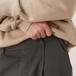 Pantalon décontracté pour hommes en polyester viscose à taille normale avec poches fonctionnelles et jambe large de fabrication personnalisée - Product Image 3
