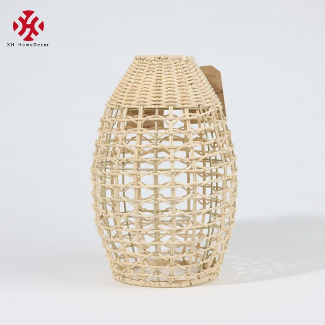 Handmade Farmhouse Bedroom Table Lamp Light with Incandescent Bulbs Lampenschirm Natural Indonesia Rattan Lantern Lighting