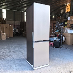 Réfrigérateur <span class=keywords><strong>gris</strong></span> à double porte avec ouverture latérale, grande capacité, équipement de réfrigération pour une famille de trois personnes - Product Image 1