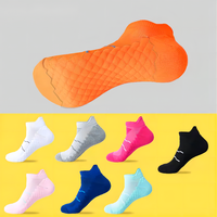 Chaussettes de sport respirantes et rembourrées à compression pour hommes, idéales pour la course et la gym, vente en gros