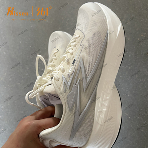 Déstockage de chaussures de Chine, tailles 39-46, avec une gamme complète de tailles pour le stock de chaussures importées - Product Image 1